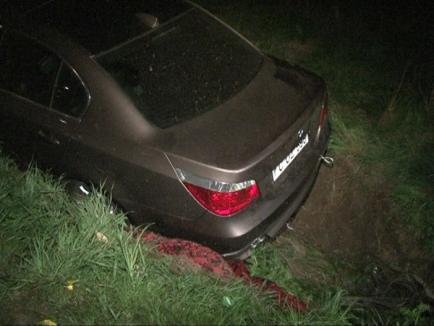 Accident cu patru victime la Urvind: Un BMW a spulberat o căruţă (FOTO)